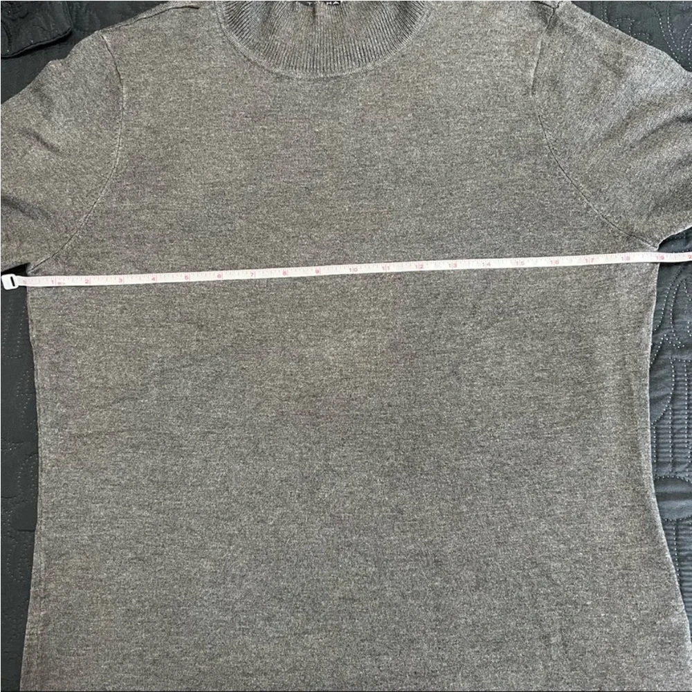 T Tahari Mockneck Sweater, Heather Graphite Gray, Large - Picture 13 of 15